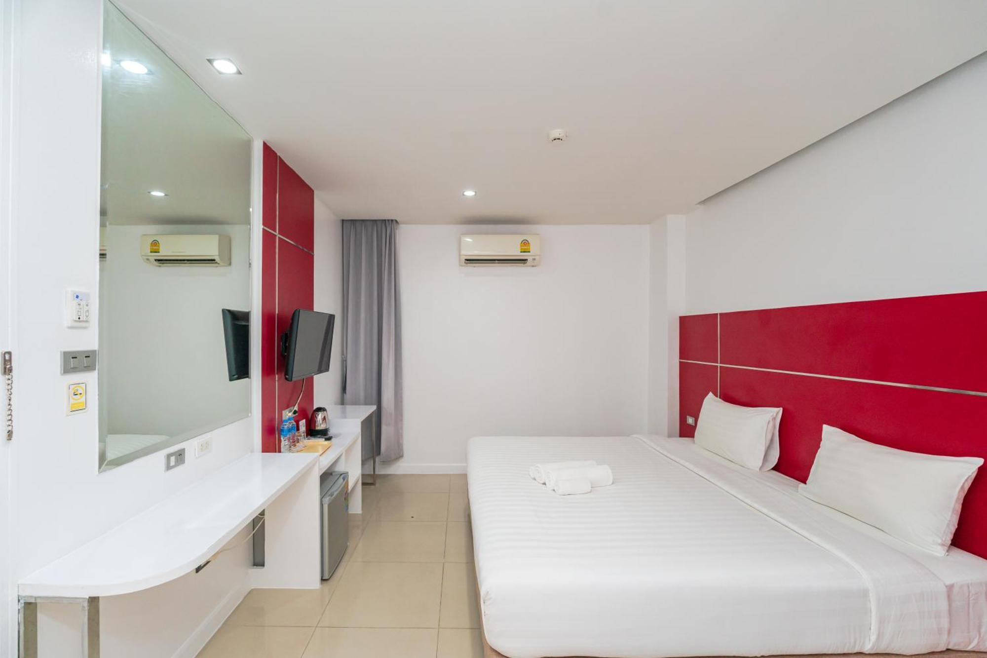 Patong Diamond Hotel Exterior photo